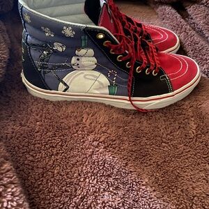 Vans Skateboard Disney Festive High-Top Sneakers with Snowman Design size 10